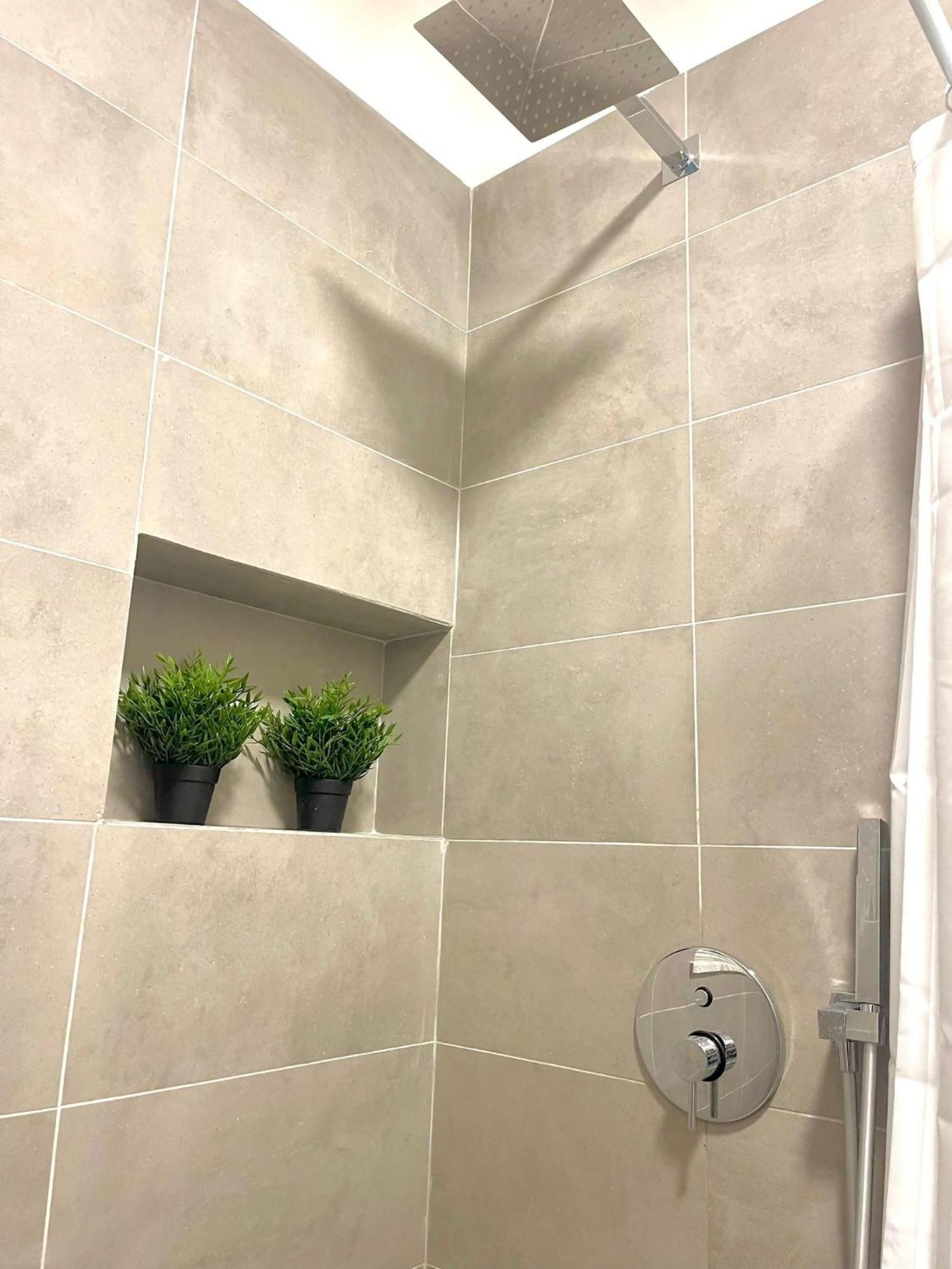 I Marmi New Royal Design Apartment Livorno Bagian luar foto